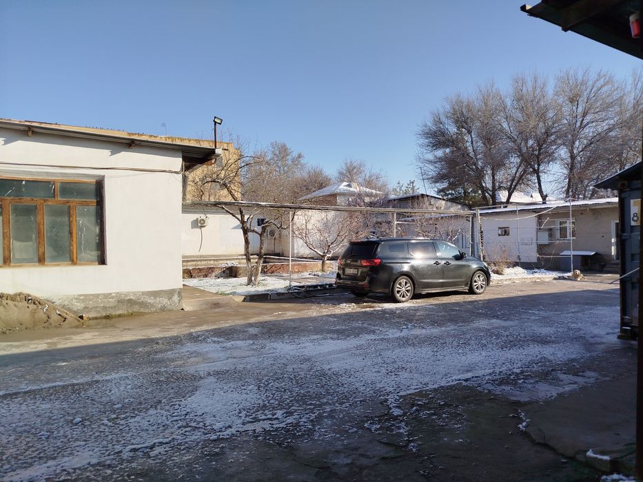 Qibrayda Zavo't sotiladi yer maydoni 60 so'tik