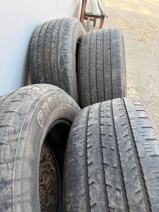 Продам комплект шин
