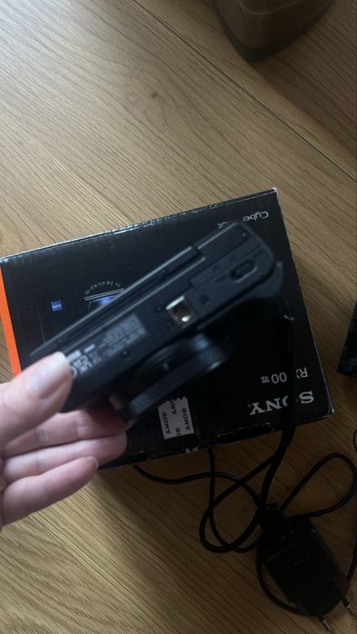 Фотоапарат Sony VX100 VII, черен