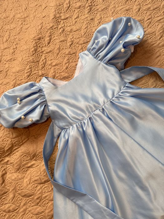 Продам платье для девочки