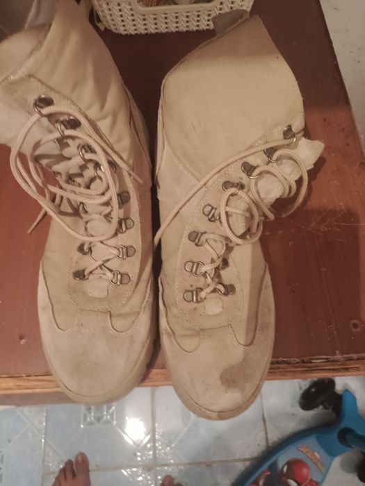 Продам берцы звоните