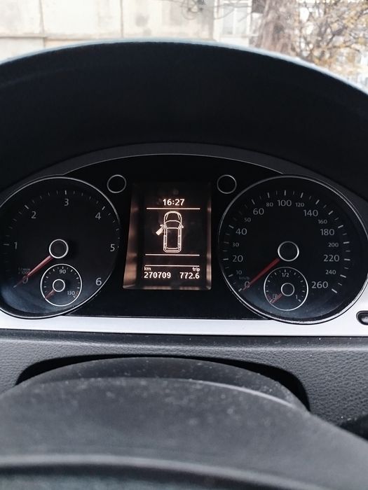 Se vinde Passat B6 2010