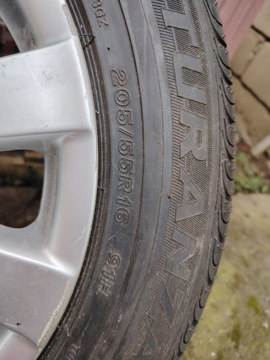Vând jantă Al/16  VW, cu anvelopa  Bridgestone
