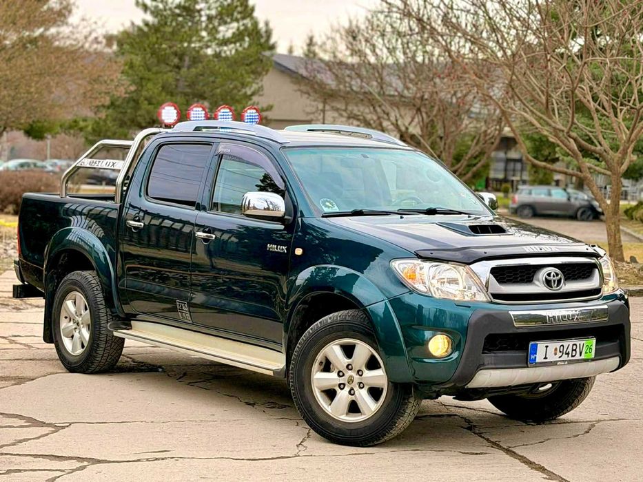 - IMPECABILA Toyota Hilux INVINCIBLE 3.0Tdi 170cp Automata Full