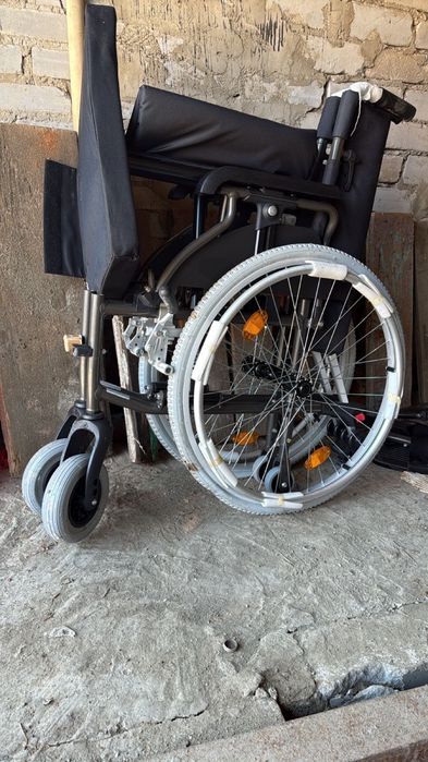 Инвалидная коляска