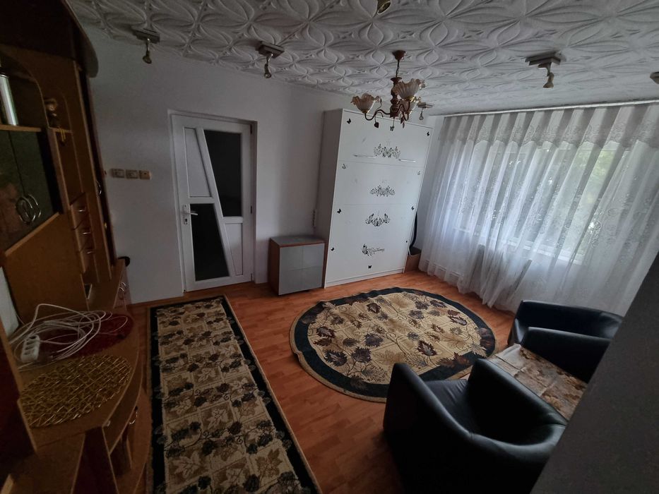 Apartament 2 camere zona 23 august etaj 2/4 36mp