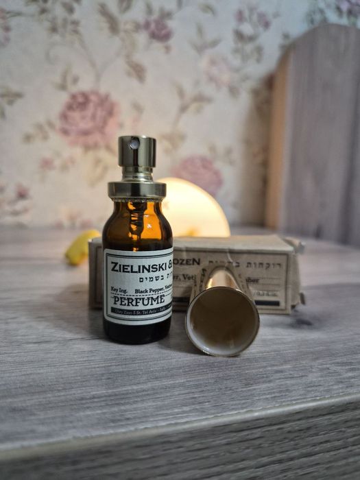 Zielinski & Rozen
Black Pepper, Vetiver, Neroli, Amber