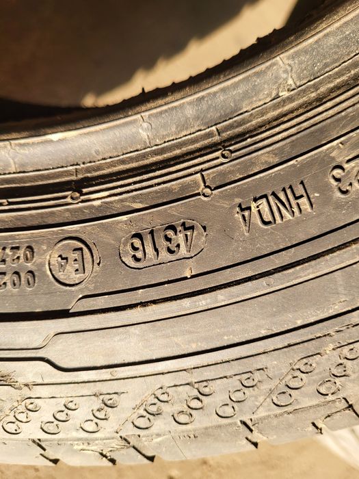 2 anvelope 205 65 R 16C Continental Vara