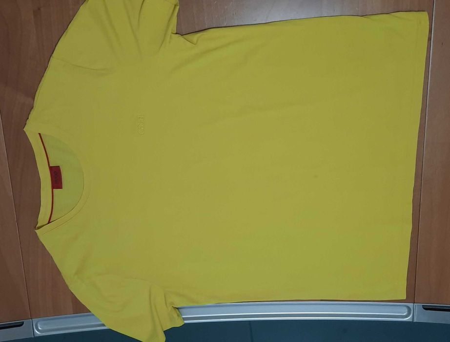 Hugo Boss-Много Запазена