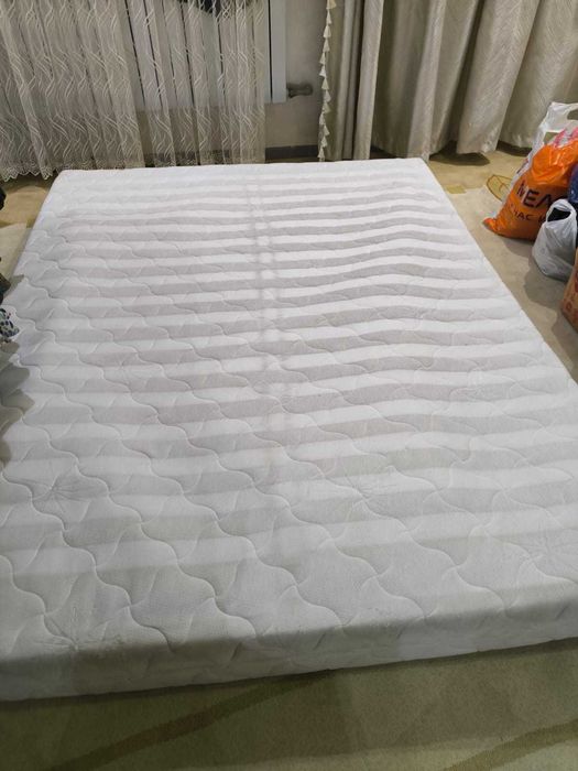Матрас б\у 200/150