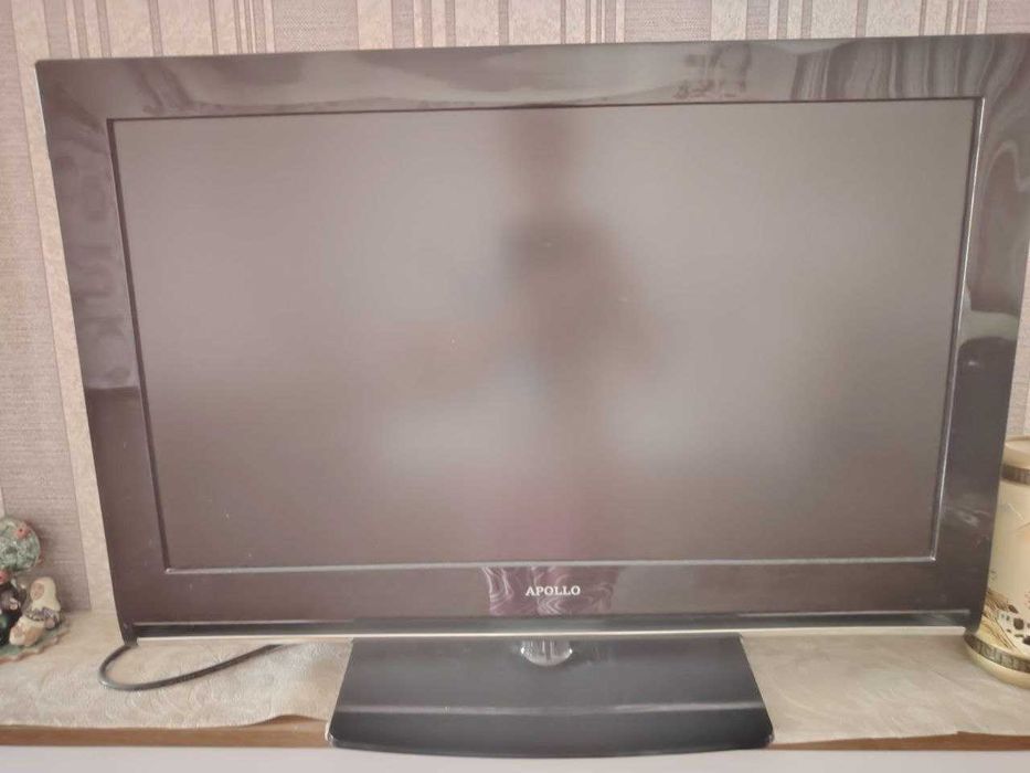 Телевизор APOLLO 32" LCD — отличное состояние!