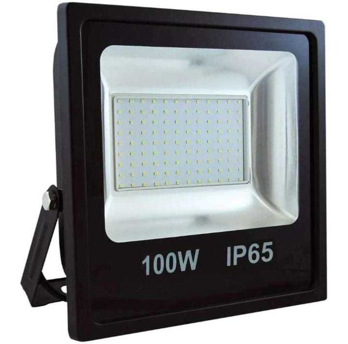 Уличные LED-прожекторы