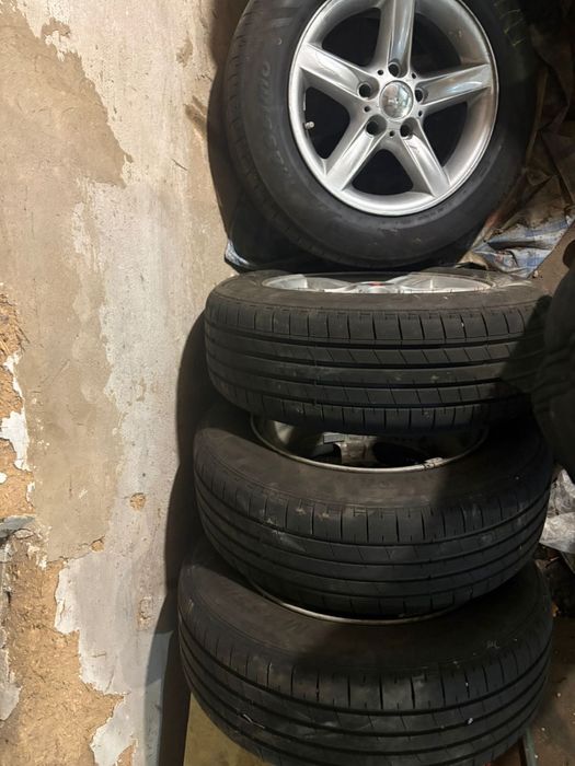 Продам диски с резиной на 16