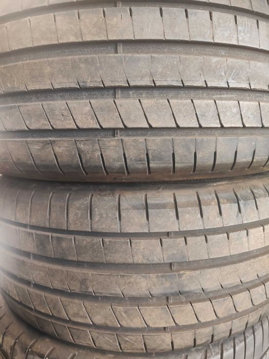 2бр. летни гуми 235/45/18 Goodyear