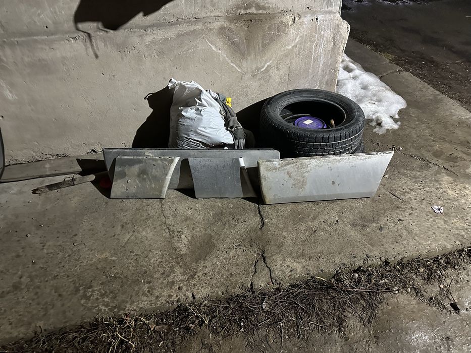 Молдинг мерседес 124