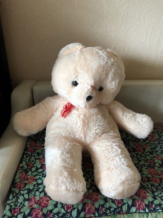 Большой медведь мягкий