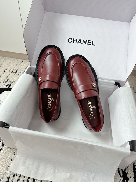 Pantofi loafer Prada, piele naturala