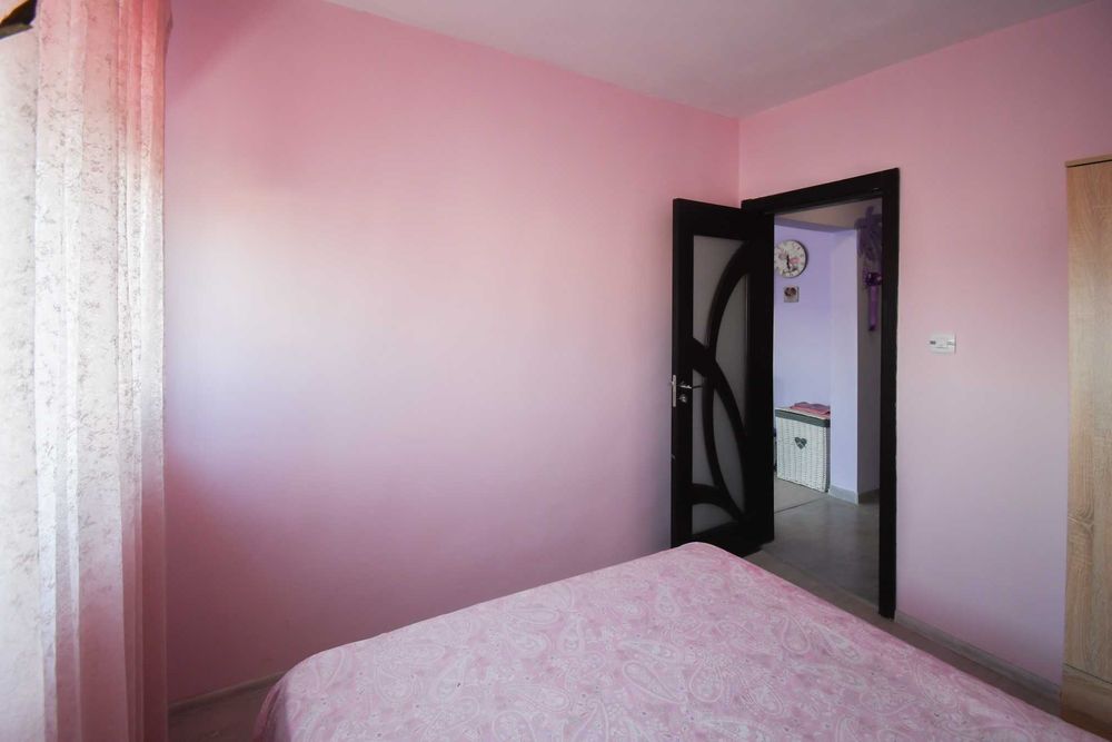 Двустаен имот в Банишора