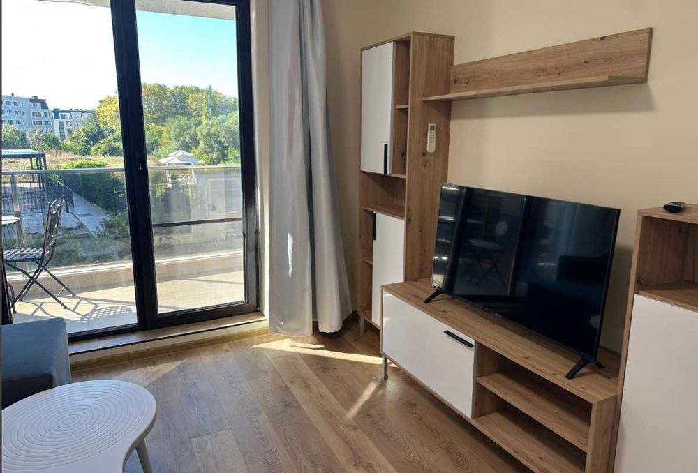 Дава се под наем Двустаен апартамент в к.к. Св.Св. Константин и Елена - 78 кв.м за 650 € - Снимка #5