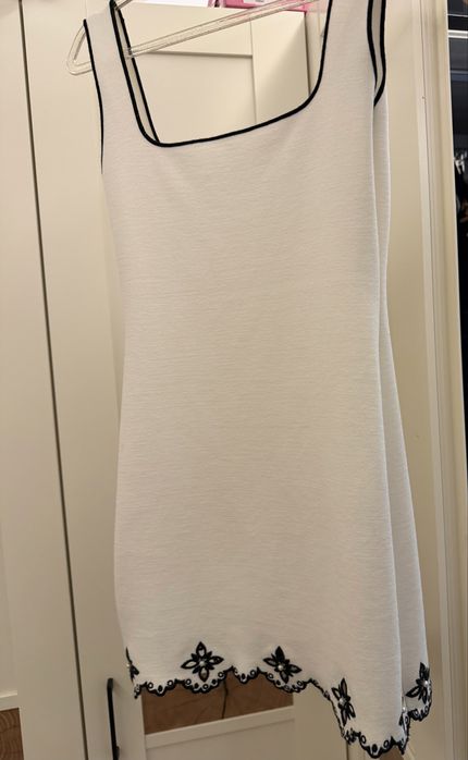 Zara рокли М размер