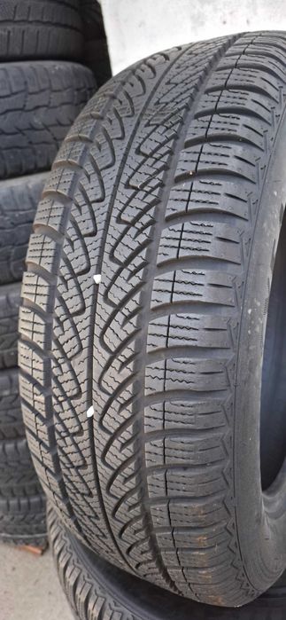 4бр. 215/60/17 Goodyear 7.5mm грайфер . Безплатен монтаж