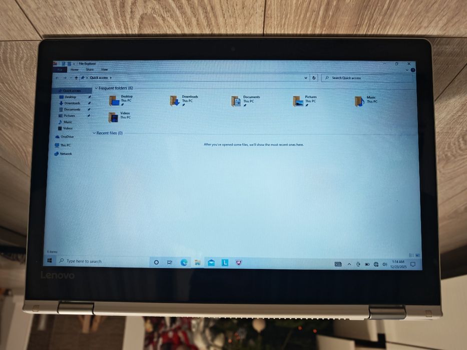 Laptop cu touchscreen / Tableta Lenovo Yoga