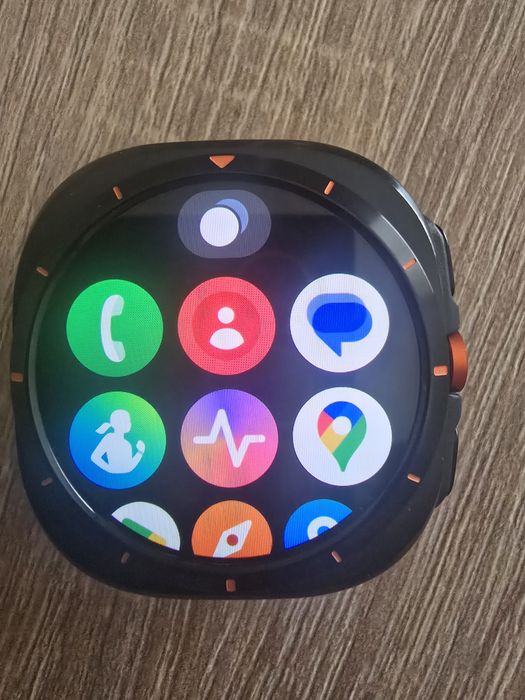 Продавам Samsung Galaxy Watch Ultra L705, цвят Titanium Gray, 4