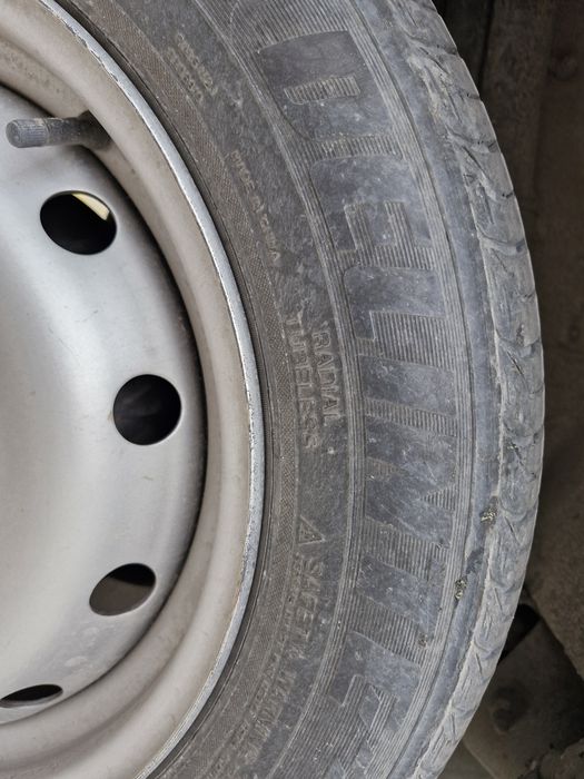 185/65R15 Шины 4шт
