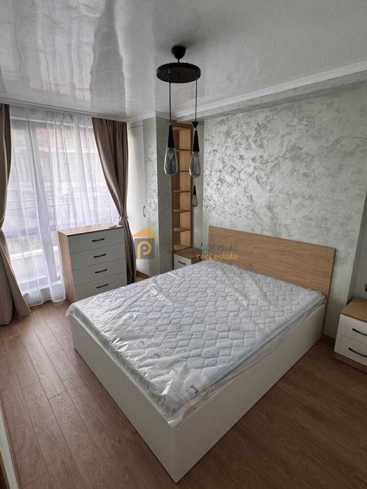 Продава се Тристаен апартамент в Пловдив, Христо Смирненски - 102 кв.м за 1275 €/кв.м - Снимка #5