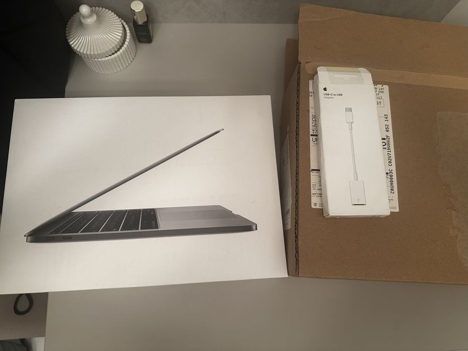 Продам Macbook Pro 2016 года
