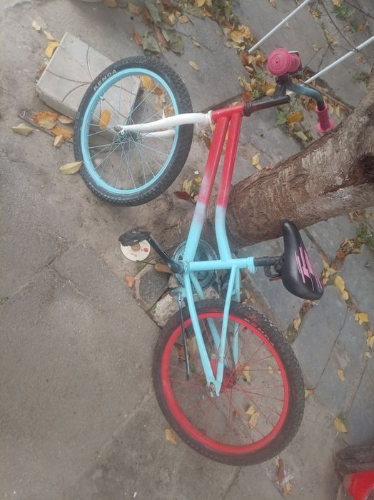 Vând bicicleta eftina de copii