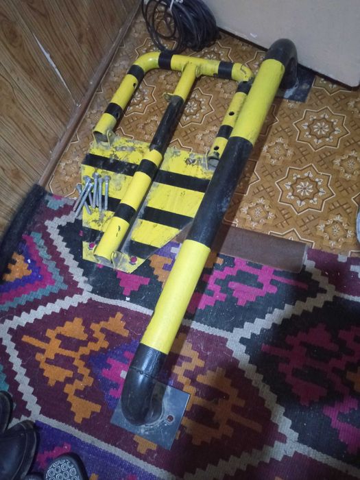 Антипаркинг и колесоотбойники в комплекте