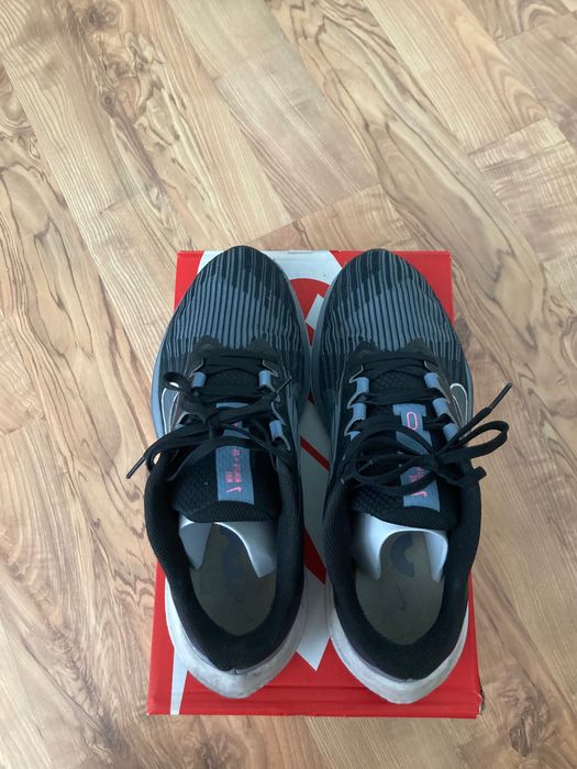 Маратонки Nike 41