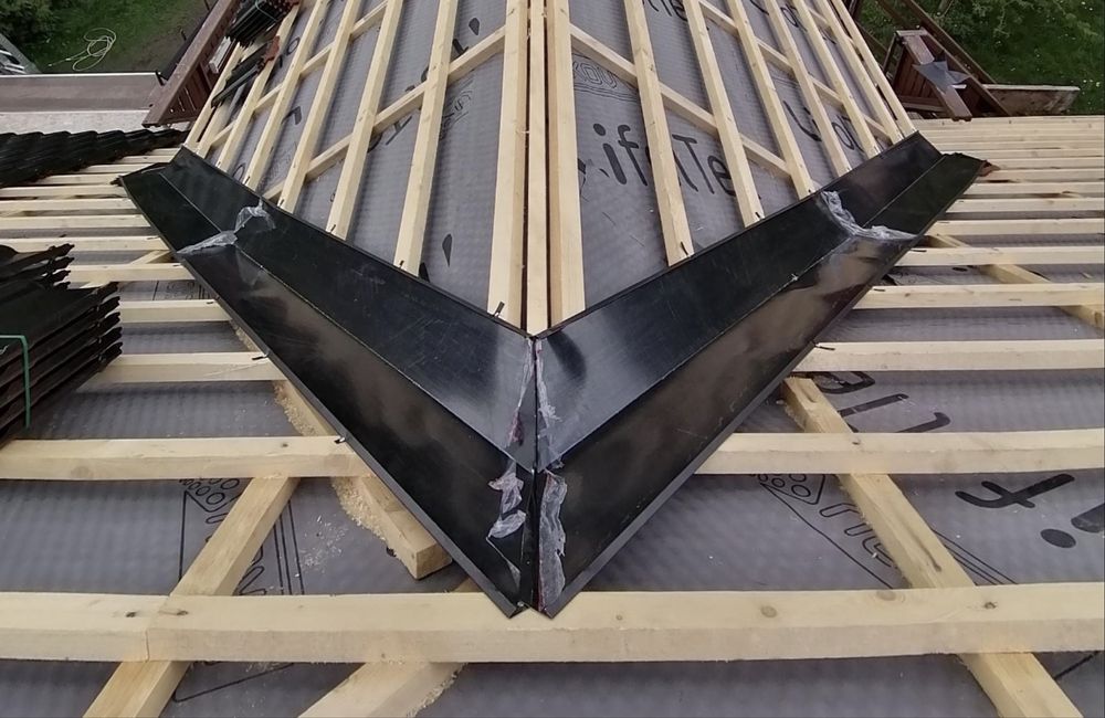 Dulgherii Mansardari Montaj tigla metalica si ceramica reparatii