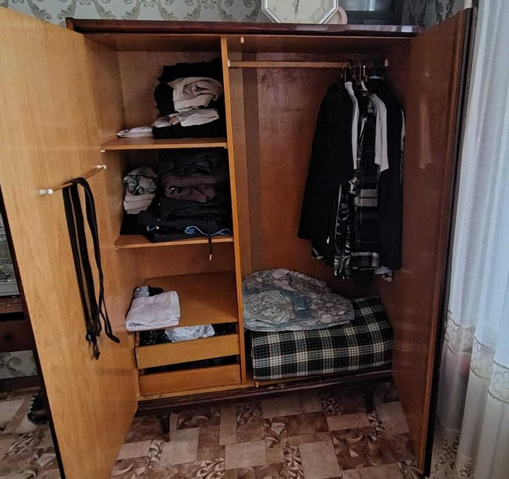 Отдам шкаф даром самовывоз