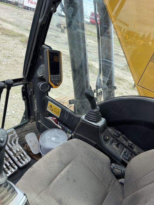 Excavator JCB220