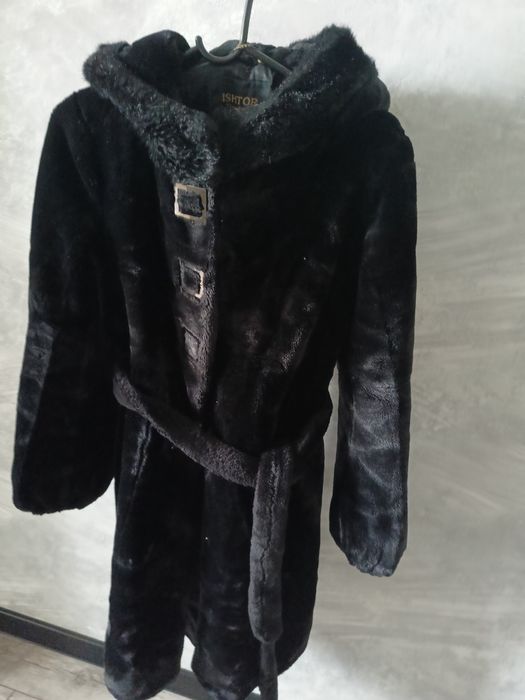 Продам куртки,пальто, шубу.