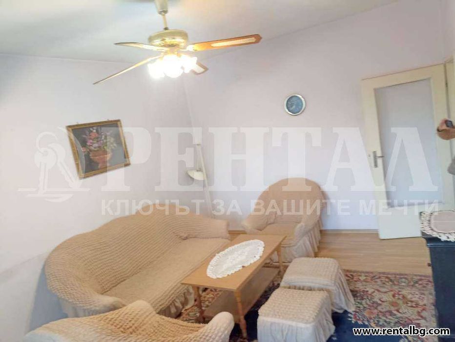 Дава се под наем Тристаен апартамент в Пловдив, Център - 86 кв.м за 408 € - Снимка #2