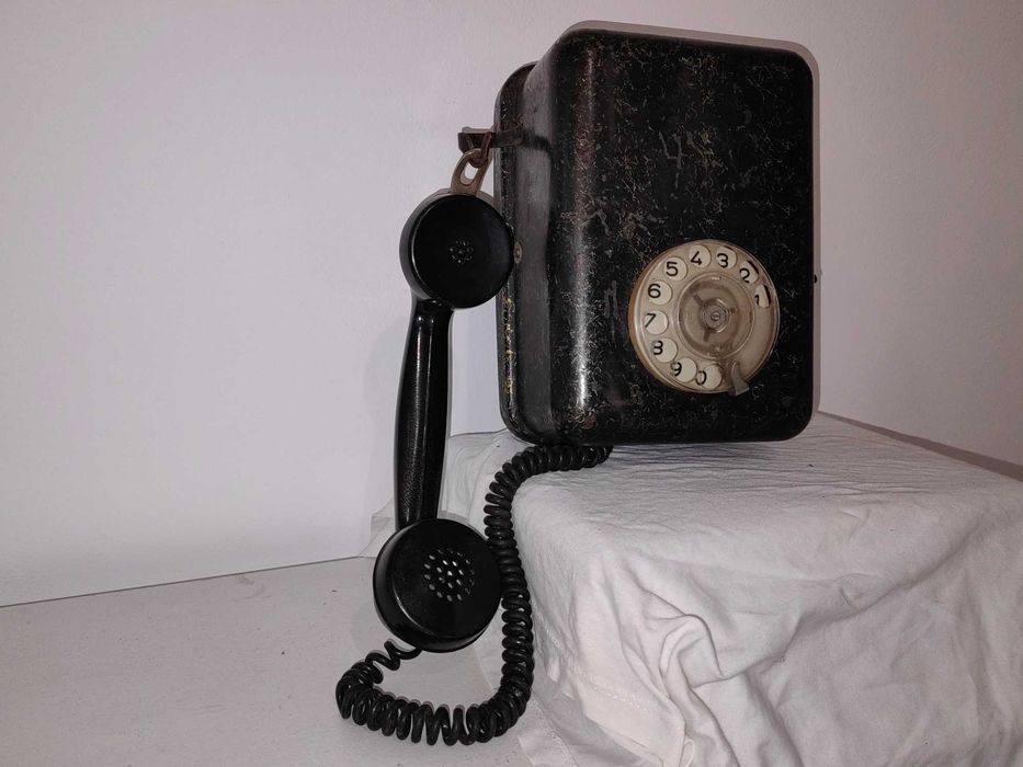 Колекция от ретро телефони