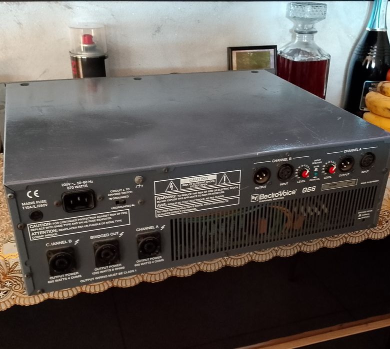 Vând putere amplificator