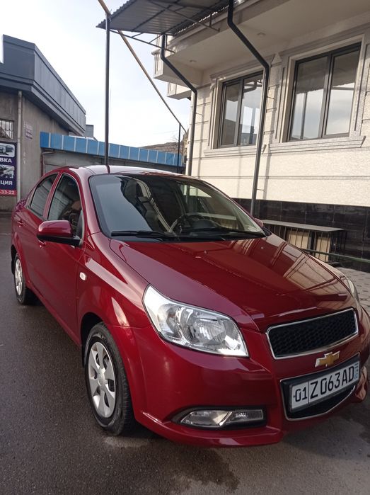 Нексия3  красный