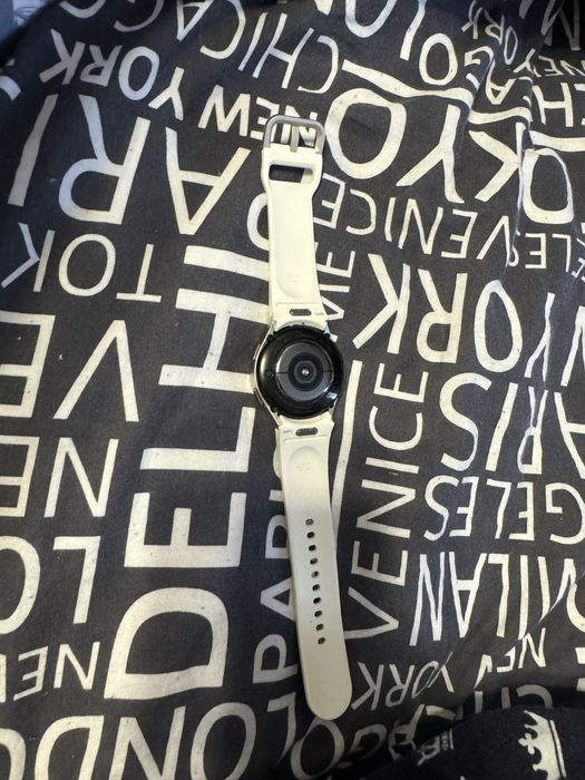 Продам Смарт часы самсунг