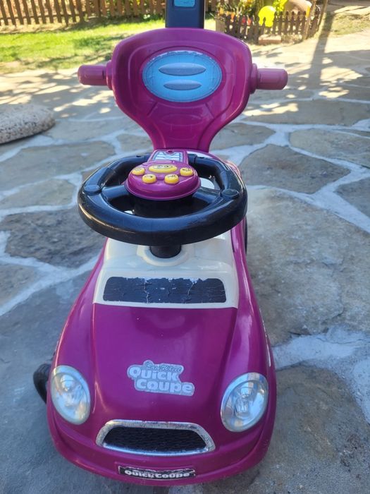 Детска количка за бутане с родителски контрол