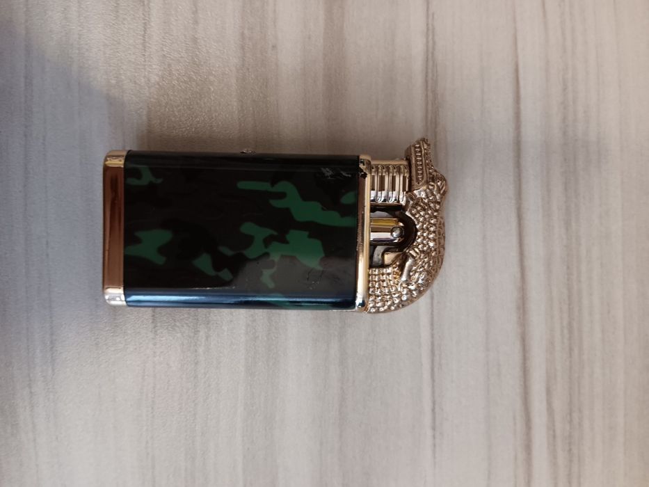 Запалка с часовник