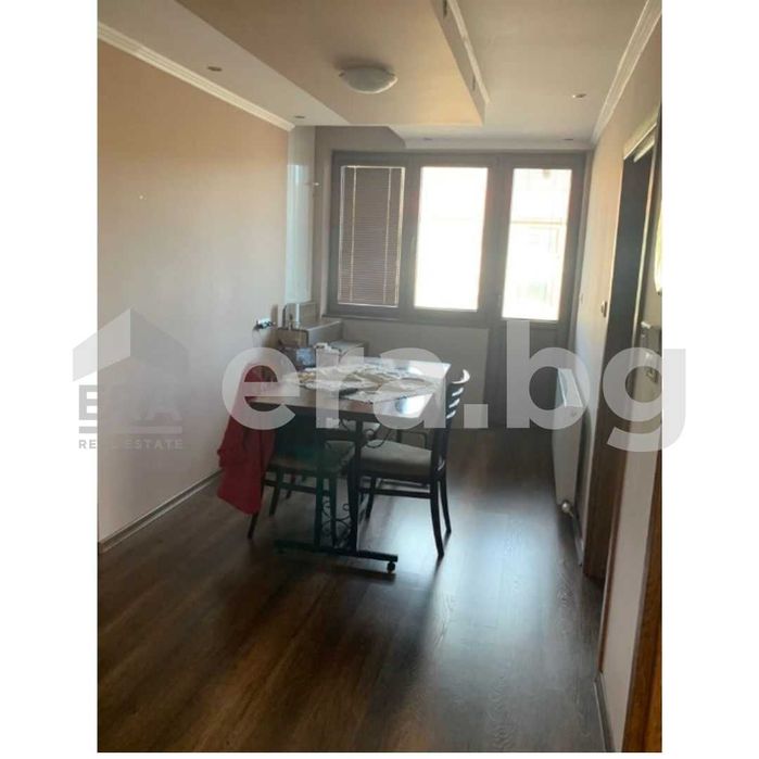 Двуетажна обзаведена къща в гр. Суворово