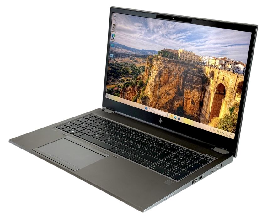 HP ZBook Fury G8 15.6 Full HD i9-11950H 32RAM 512SSD RTX A3000