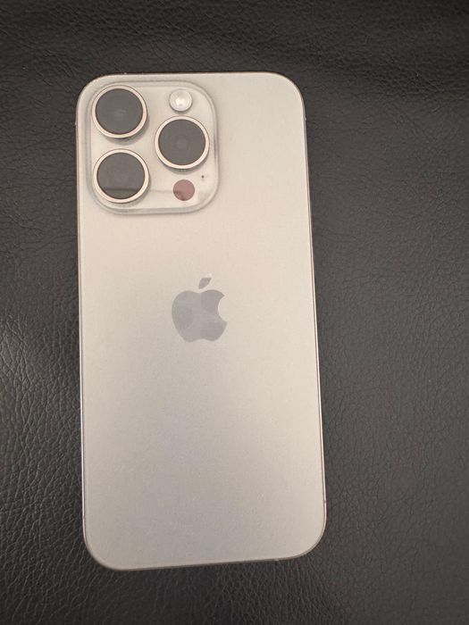 Продам Iphone 15 pro