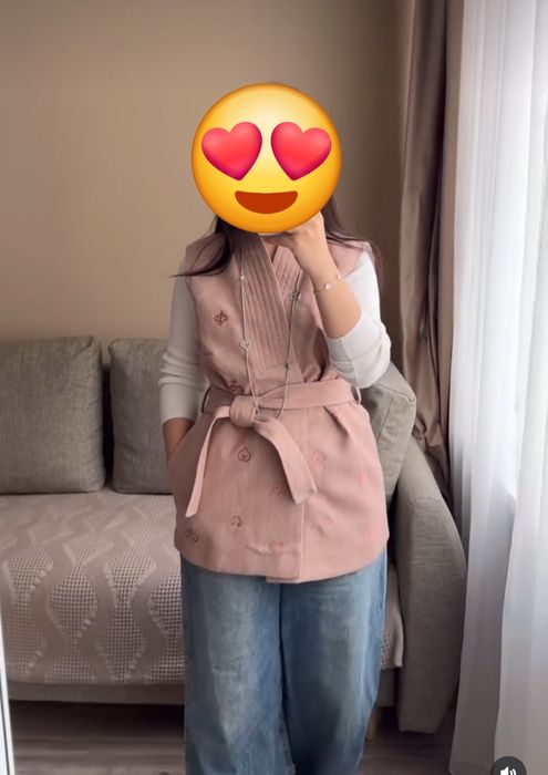 Жилетка Tweed новый
