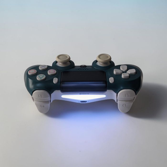 Геймпад PlayStation 4