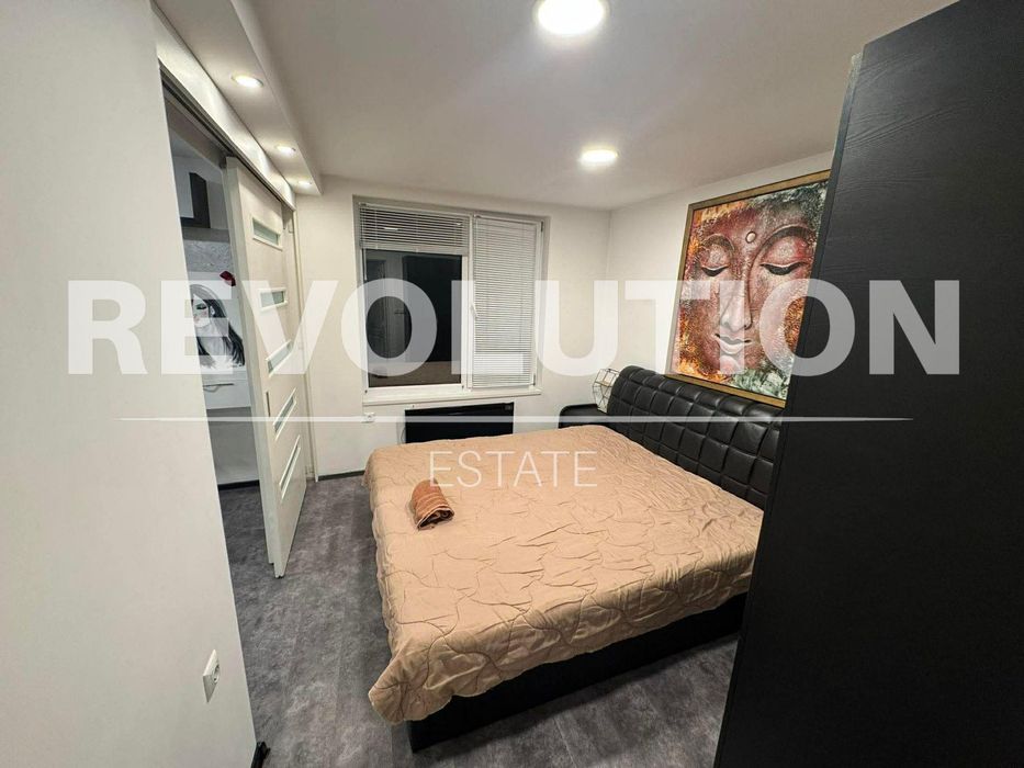 Дава се под наем Двустаен апартамент в Варна, Център - 70 кв.м за 623.22 € - Снимка #4